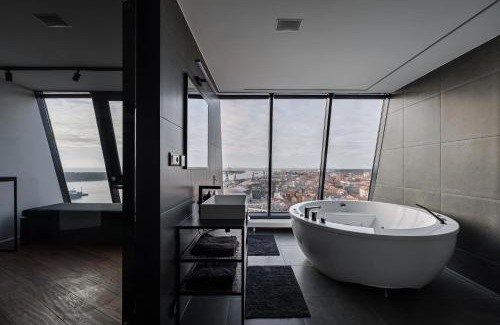 Klaipeda Apartment | Sky Garden Penthouse