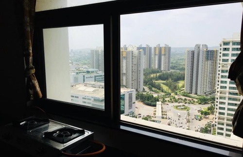 Phase 1 Apartment | Sky High at Blue Ridge, 22nd floor