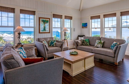 Hope Town House | Sky High Panoramic Views, dock slip, & steps to Tahiti Beach