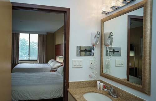 Flushing Chinatown Hotel | Sky Hotel Flushing/LaGuardia Airport
