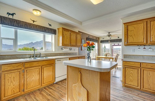 Rodeo House | Sky Islands Retreat in Rodeo w/Mountain Views!