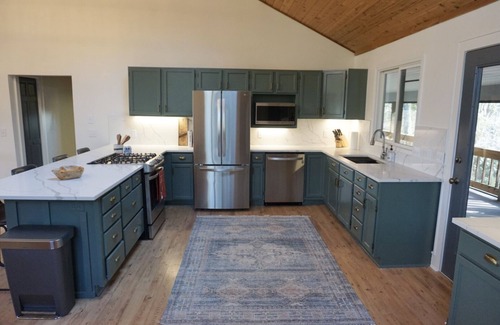 Highlands House | Sky Light. Walk to downtown Highlands