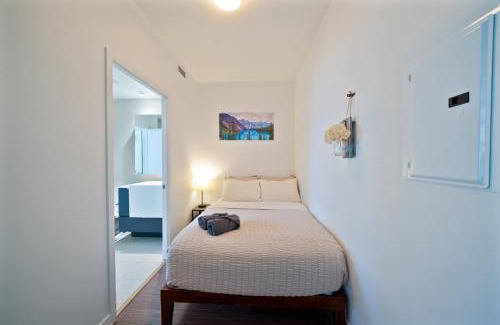 CityPlace Apartment | Sky Living Awesome Lake and City View