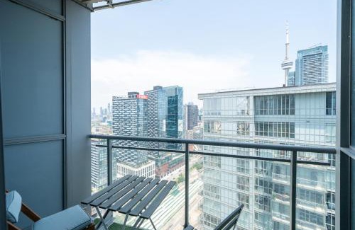 CityPlace Apartment | Sky Living Awesome Lake and City View