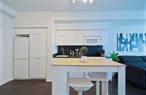 CityPlace Condo | Sky Living -Cozy Place with Lake and City Views