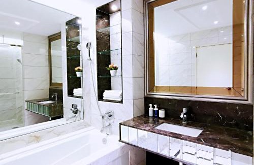 Sri Hartamas Apartment | SKY POOL Luxury Suite 2-4Pax at KL City