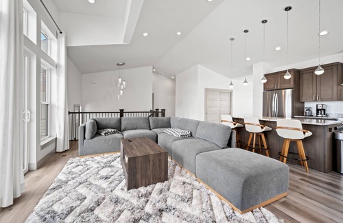 Wolf Creek House | Sky's Edge B7 | Hot Tub | Mtn Views | 2 LR's