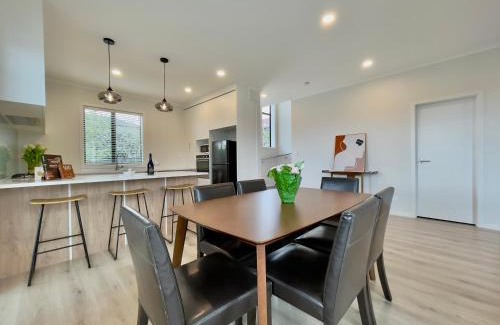 Auckland Villa | Sky Stars Brand-new comfortable 3 & 4-bedroom Houses