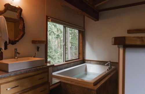 Savary Island Resort | Sky Suite 2 at the Savary Island Resort
