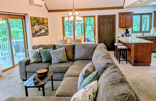 Sky Valley Cottage | Sky Valley's Secluded 3/3 Cottage Dog Friendly!