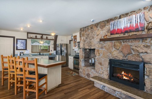 Carriage Hills House | Sky View Rockies Lodge – Spacious Mountain Home w/Stunning Windows – 20-NCD0283