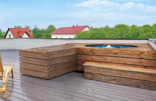 Voesendorf Villa | SKY9 Luxury Four-Bedroom Villa with Private Whirlpool