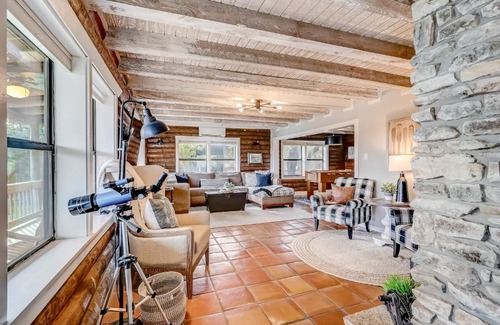 Canyon Lake House | Skyband Cabin