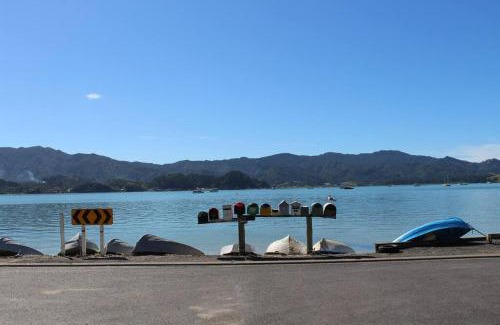Coromandel House | Skyehaven Holiday Home - Coromandel Town