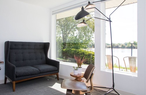 Green River House | Skyfall Guestrooms
