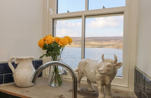 Lofthouse Cottage | SKYFELL, pet friendly, luxury holiday cottage in Appletreewick