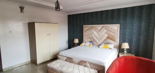Ajah Hotel | Skyfield Hotel & Suits
