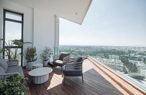 City Centre Apartment | SkyHigh Park View Residence