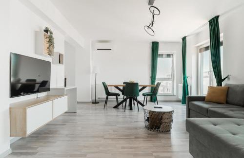 Brasov Apartment | Skylark - Singapore Penthouse with Jacuzzi & Panoramic View