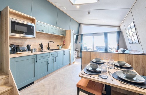 Great Houghton Cottage | SKYLIGHT STARGAZER - BILLING AQUADROME in Billing Aquadrome Holiday Park