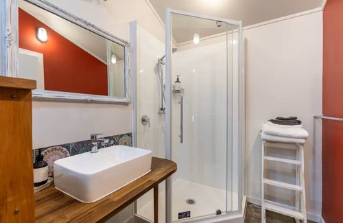 Woodville Apartment | Skyline Breeze