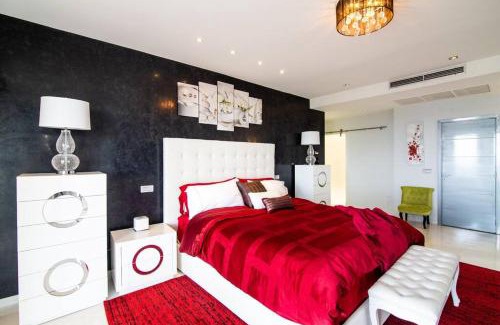 Maho Apartment | Skyline Luxury 5 Star Condo