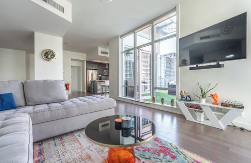 Beltline Condo | Skyline Penthouse w/Private Terrace & Designer Touches | DT Calgary