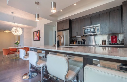 Beltline Condo | Skyline Penthouse w/Private Terrace & Designer Touches | DT Calgary