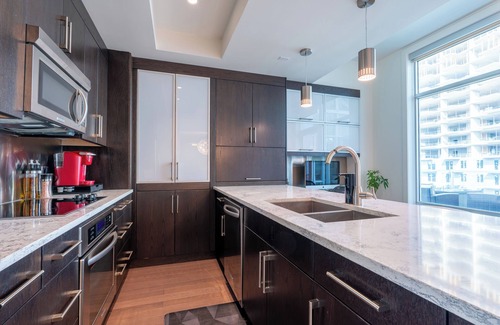 Beltline Condo | Skyline Penthouse w/Private Terrace & Designer Touches | DT Calgary