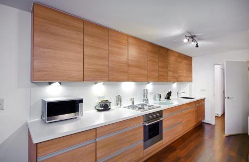 Basingstoke Apartment | Skyline Plaza By Viridian Apartments