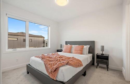 Calgary House | Skyline Retreat Spacious 4BR Home with Balcony!