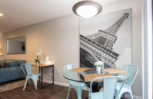 Norma Triangle Apartment | Skyline Terrace Executive Jr One Bedroom with Balcony and Pool