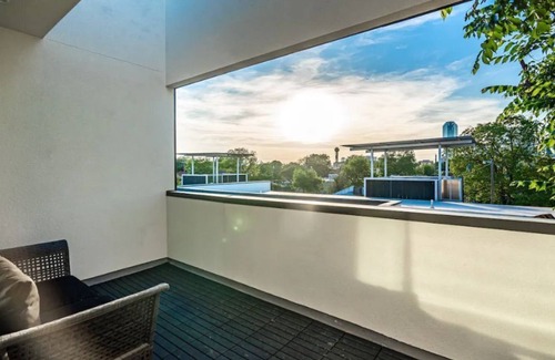 Cedars House | Skyline View |Luxury 3 story Townhouse