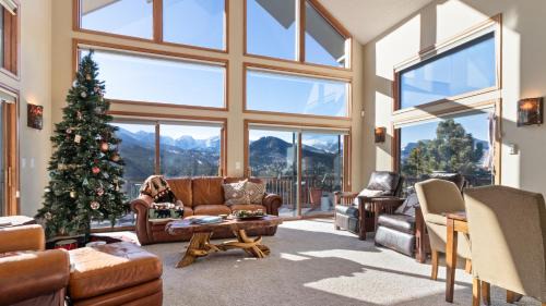 Windcliff Estates House | Skyview Luxury Vacation Rental by Windcliff Homes home