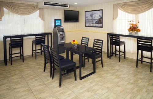 Fort Lee Hotel | Skyview Motel