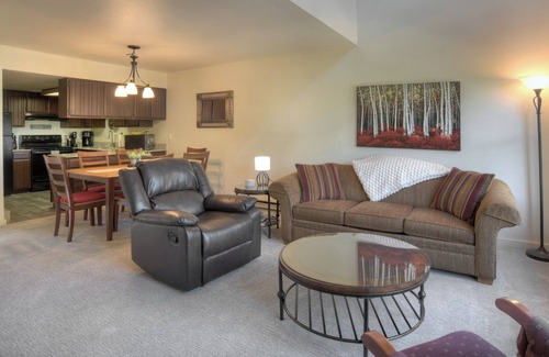 Durango Condo | Skyview Town Retreat (#21) | Near Town, FLC, Trails & Golf - Pool & Hot Tub