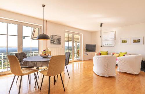 Semic Apartment | SkyView Villa - Happy Rentals