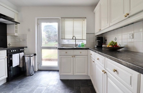 Stevenage House | Skyvillion - Valley Way - 3Bed House in Stevenage