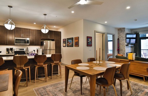 Silverthorne Condo | Skywalk Flats Amphitheater Retreat: Downtown, Hot Tubs