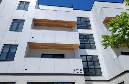 Traverse City House | Slabtown 203 Luxury Condo Great Location