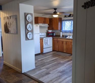 Buena Vista Hotel | Slackwater Inn