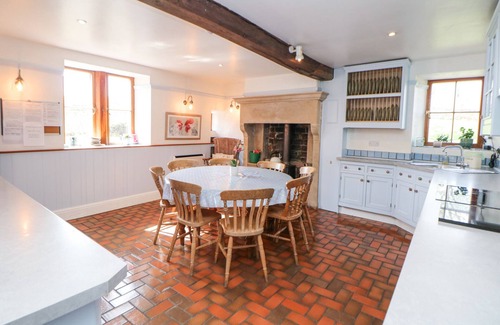 Cauldon Low Cottage | SLADE HOUSE, pet friendly, with open fire in Ilam, Staffordshire