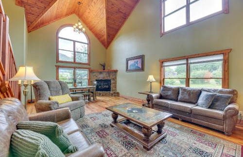 Snowshoe House | Slaty Fork Home about 6 Mi to Snowshoe Mountain Resort