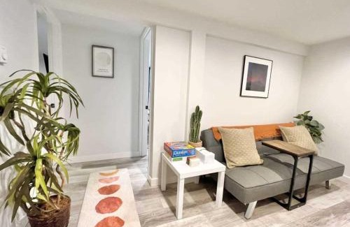 White Center House | Sleek 2BR Lower Unit Near Airport & Seattle DT