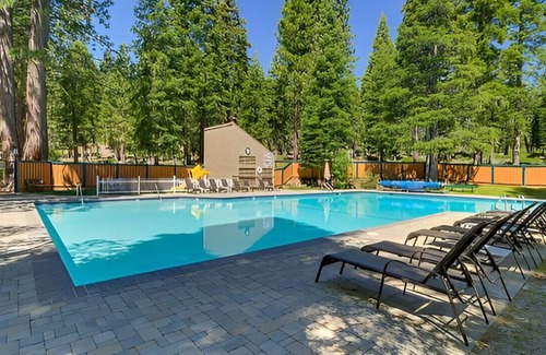 Carnelian Woods House | Sleek 4BR House for Groups w/ Beautiful Lake View!