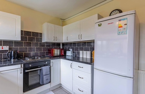 Little Hay Apartment | Sleek and Cozy 1BR Resorts World Nearby