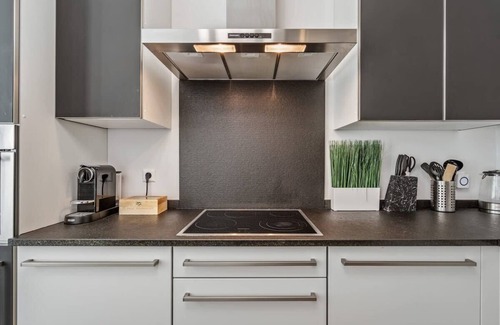 Limpertsberg Apartment | Sleek and Sophisticated in Prime Location