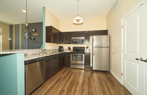 Fall Creek Place Apartment | Sleek and Unique 1bdr Apt Dtown Gym Garage