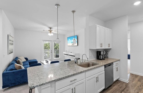 Orange Park Apartment | Sleek Escape: Modern 3 BR Jacksonville Condo