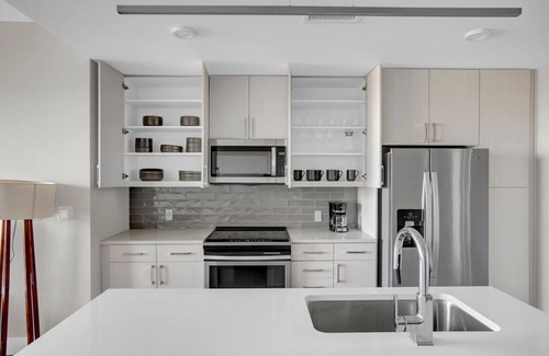 Five Points Apartment | Sleek Five Points 1BR w/ W/D, Gym & Roof Lounge, near RiNo, by Blueground